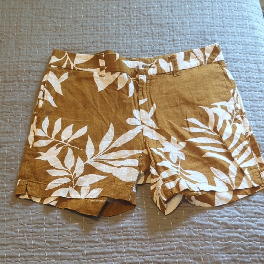 Women's Brown Leaf Print Shorts